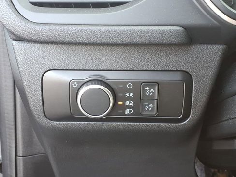 Used 2022 Ford Escape SE w/ Cold Weather Package image 17