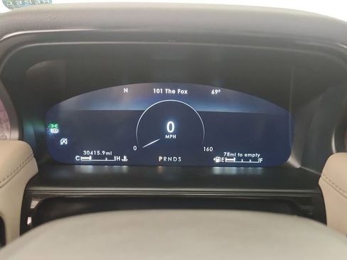 Used 2023 Lincoln Nautilus Reserve w/ Equipment Group 201A image 11