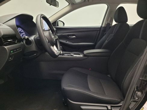 Used 2025 Nissan Sentra SV FWD image 17