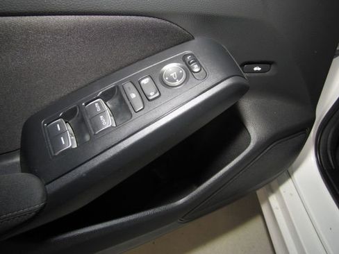 Certified 2024 Honda Civic EX image 11