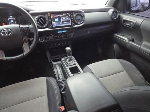 Used 2021 Toyota Tacoma TRD Off-Road w/ Technology Package AWD/4WD image 28