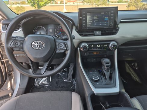 Certified 2022 Toyota RAV4 XLE w/ Convenience Package AWD/4WD image 18