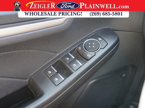 Used 2022 Ford Escape SE w/ Cold Weather Package image 28