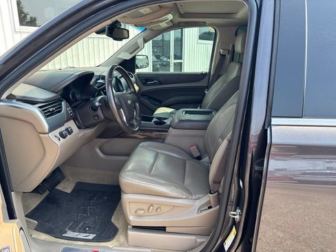 Used 2017 Chevrolet Suburban LT AWD/4WD image 9