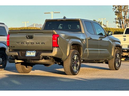 Certified 2025 Toyota Tacoma TRD Sport image 4