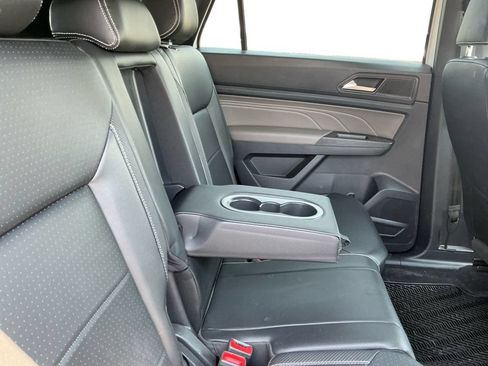 Used 2022 Volkswagen Atlas Cross Sport SE AWD/4WD image 19