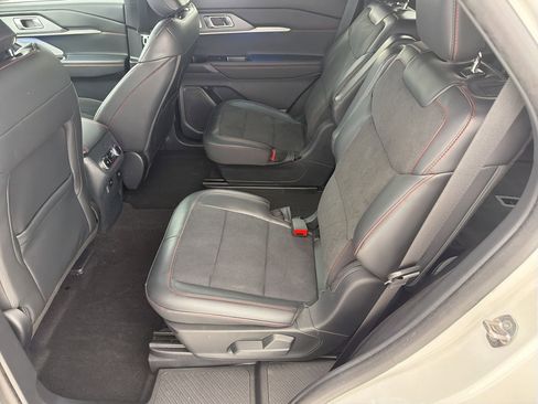 Used 2025 Ford Explorer ST AWD/4WD image 14