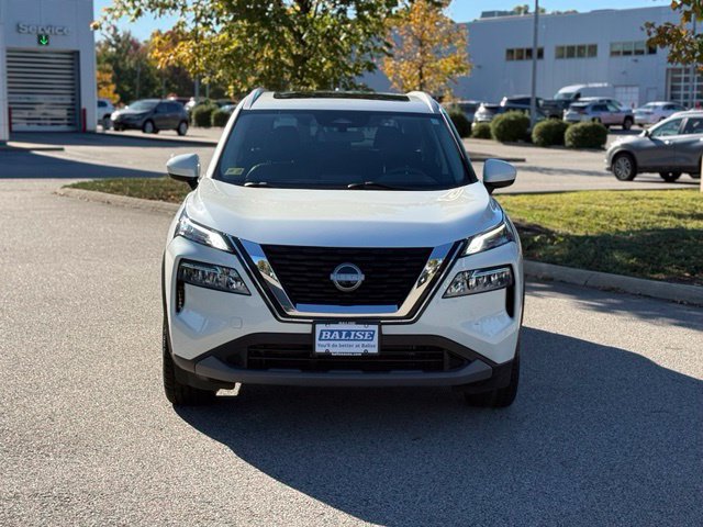 Certified 2023 Nissan Rogue SV w/ SV Premium B Package AWD/4WD image 3