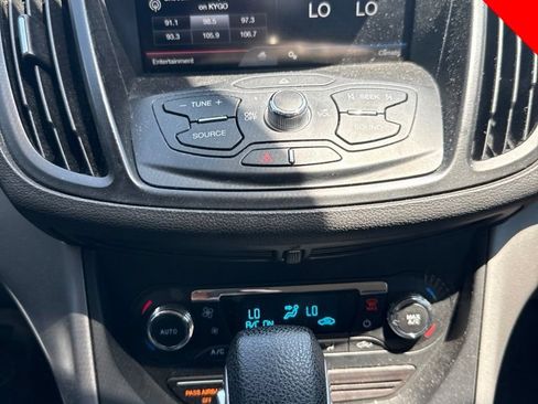 Used 2015 Ford Escape SE w/ Equipment Group 201A AWD/4WD image 9