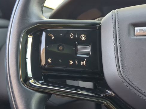 Certified 2025 Land Rover Range Rover Velar Dynamic SE image 26