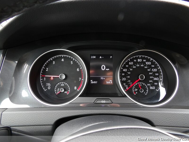 Used 2018 Volkswagen Golf SE FWD image 15