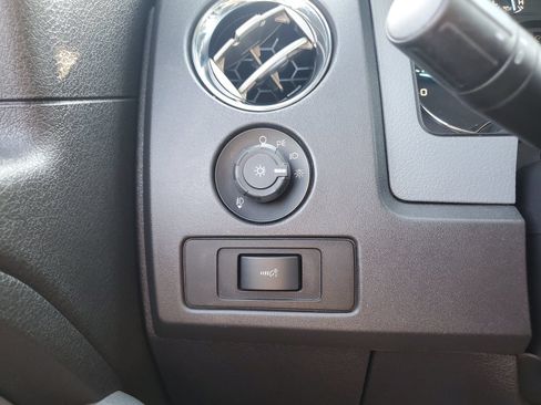 Used 2011 Ford F150 XLT w/ XLT Chrome Pkg AWD/4WD image 30