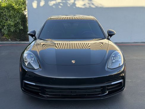 Used 2018 Porsche Panamera 4S image 2