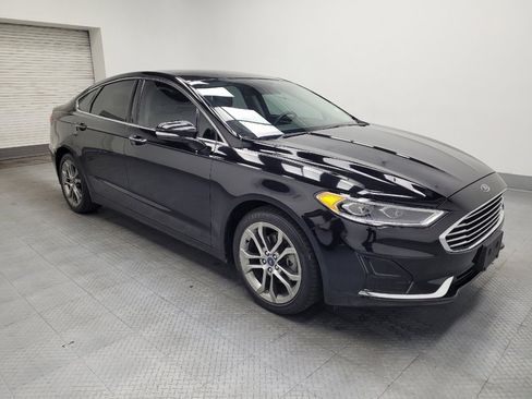 Used 2019 Ford Fusion SEL image 11