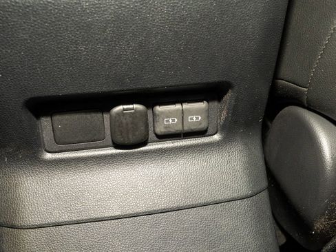 Used 2025 Toyota Land Cruiser image 9