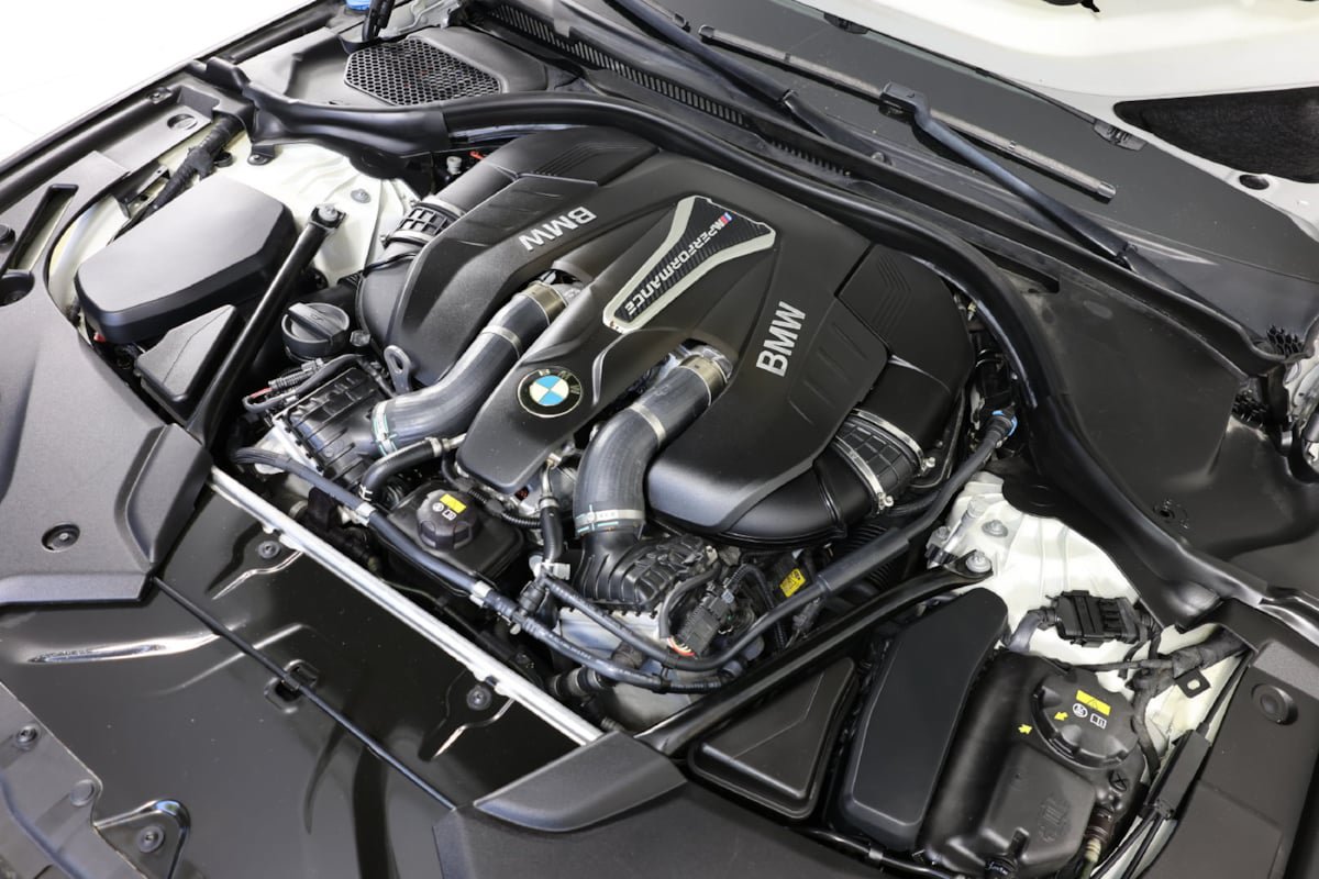 Used 2018 BMW M550i xDrive AWD/4WD image 34