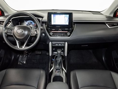 Used 2024 Toyota Corolla Cross XLE w/ Convenience Package AWD/4WD image 25