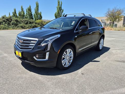 Used 2019 Cadillac XT5 Premium Luxury w/ Driver Assist Package AWD/4WD image 7