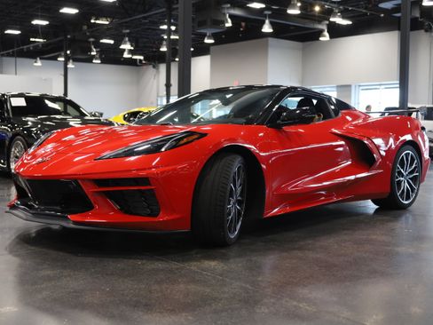 Used 2023 Chevrolet Corvette Stingray Preferred Conv w/ Z51 Performance Package RWD image 3