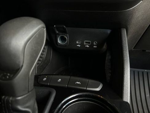 Used 2021 Chevrolet TrailBlazer LT w/ Convenience Package FWD image 22