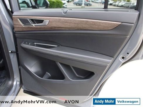 Used 2025 Volkswagen Atlas SEL Premium R-Line AWD/4WD image 29