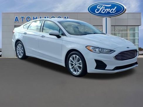 Used 2020 Ford Fusion SE image 3
