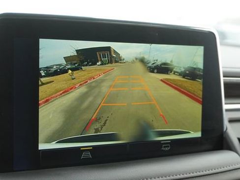 Used 2024 Chevrolet Suburban LT image 24