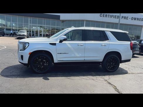Certified 2024 GMC Yukon Denali AWD/4WD image 5