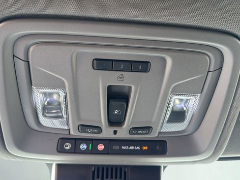 Used 2024 Chevrolet Silverado 1500 LTZ AWD/4WD image 21