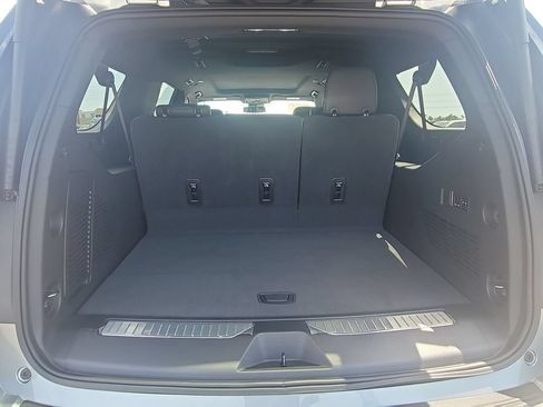 Used 2026 Chevrolet Suburban RST w/ Comfort Package AWD/4WD image 27