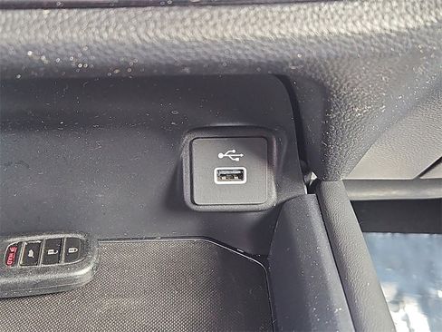 Certified 2024 Honda HR-V LX image 16