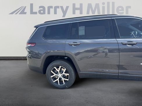 New 2025 Jeep Grand Cherokee L Limited w/ Trailer Tow Package image 14