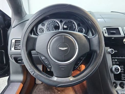 Used 2015 Aston Martin V8 Vantage Coupe RWD image 18