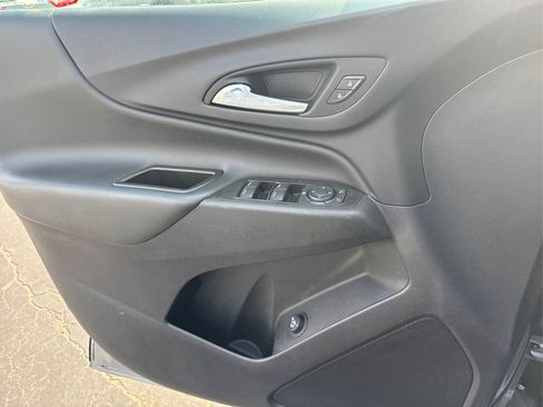 Used 2023 Chevrolet Equinox LT AWD/4WD image 17
