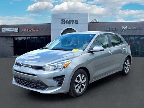 Used 2022 Kia Rio S w/ Option Group 015 FWD image 3