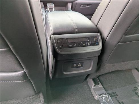 Used 2022 Nissan Pathfinder SL FWD image 24