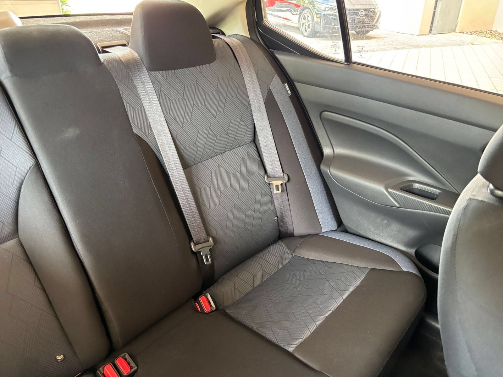 Used 2025 Nissan Versa SV FWD image 34