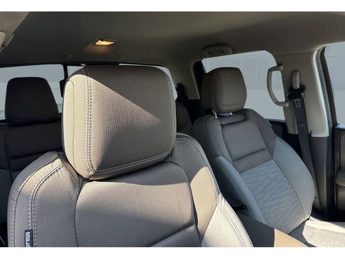 Used 2023 Nissan Frontier SV image 23