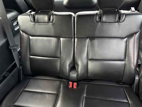 Used 2022 Ford Explorer ST-Line w/ Class IV Trailer Tow Package image 23