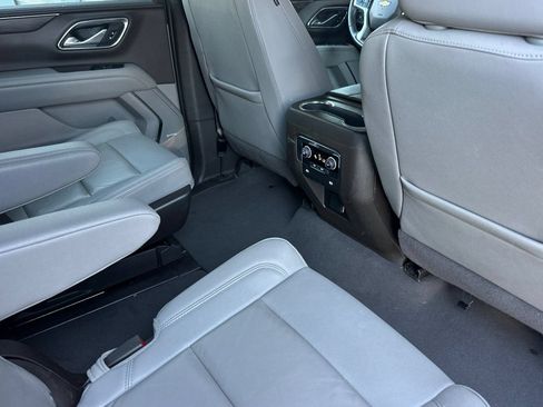 Used 2024 Chevrolet Tahoe LT RWD image 18