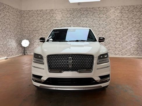 Used 2020 Lincoln Navigator Reserve w/ Luxury Package AWD/4WD image 2
