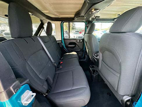 Used 2019 Jeep Wrangler Unlimited Sport S image 25