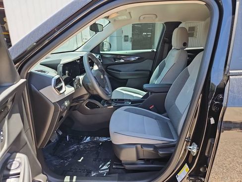 Certified 2025 Chevrolet TrailBlazer LS w/ LS Convenience Package FWD image 19