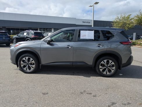 Certified 2023 Nissan Rogue SV image 7