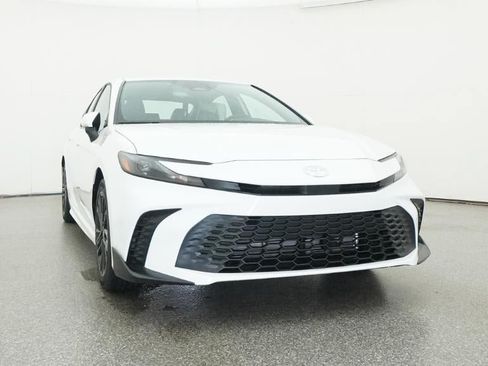 New 2026 Toyota Camry SE FWD image 30