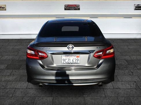 Used 2016 Nissan Altima 2.5 SR FWD image 3