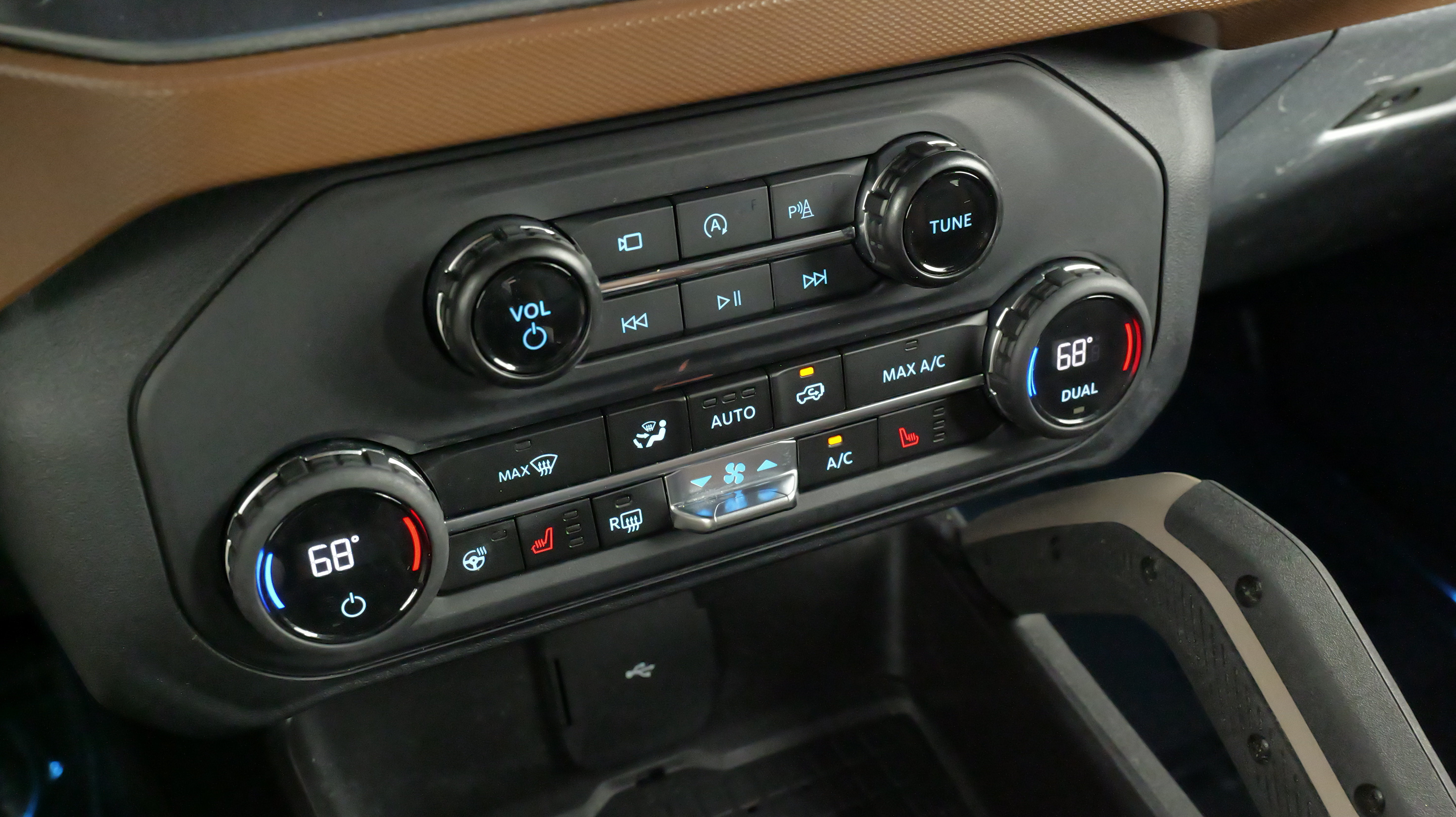 Used 2024 Ford Bronco Outer Banks AWD/4WD image 50