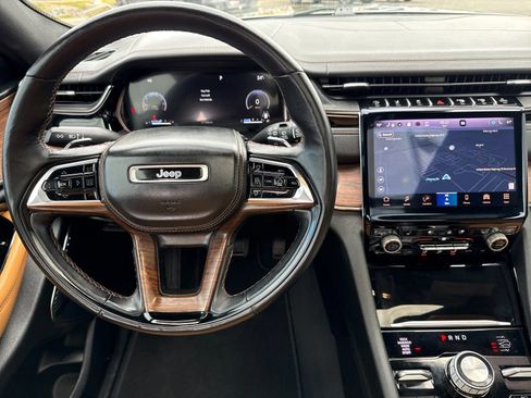 Used 2023 Jeep Grand Cherokee L Summit w/ Advanced Protech Group IV image 16