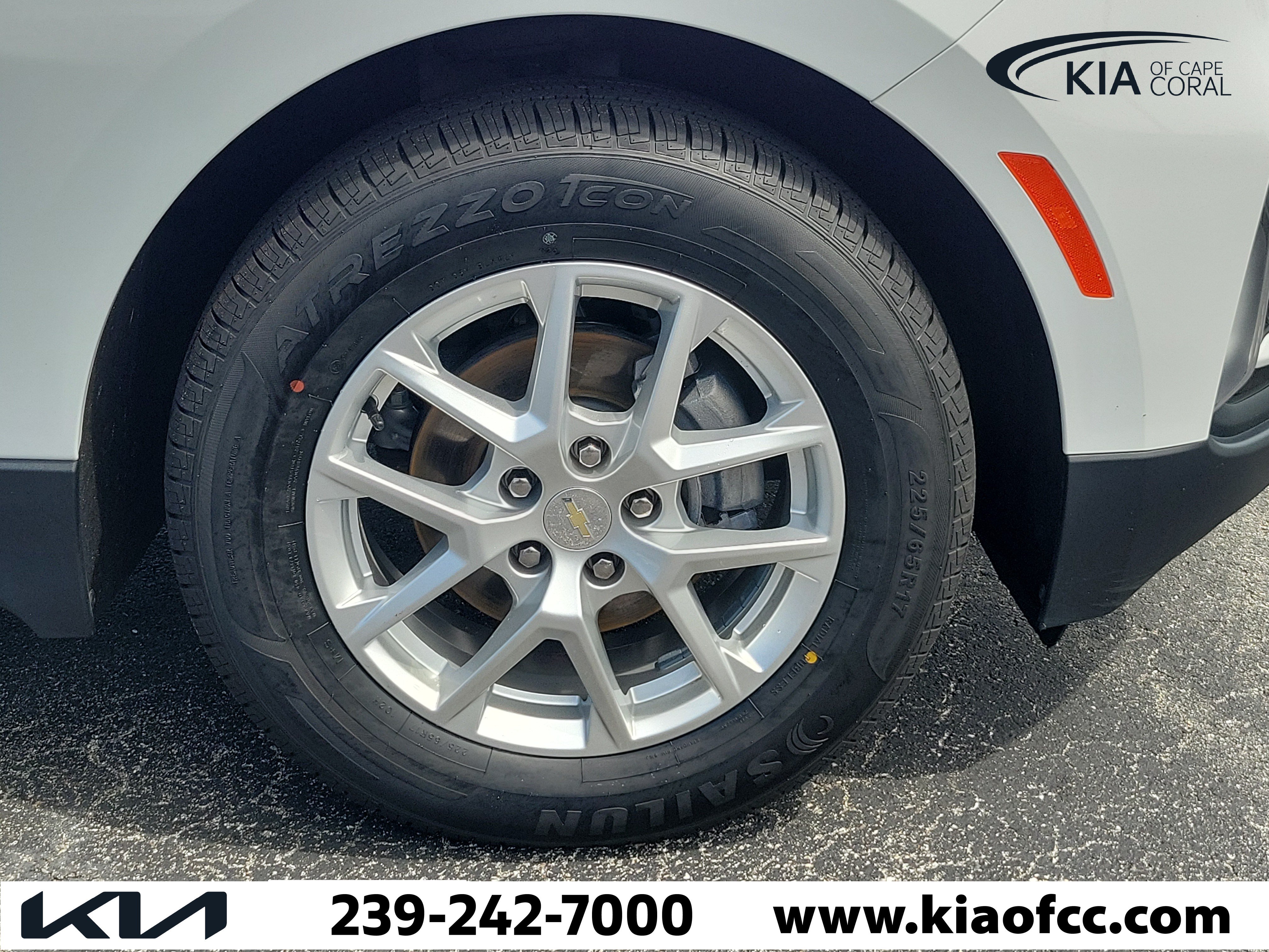 Used 2024 Chevrolet Equinox LT FWD image 7
