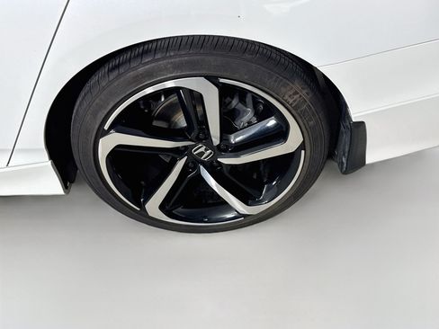 Used 2022 Honda Accord Sport image 35
